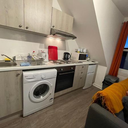 Carvetii - Edward House D - 2 Dbl Bed 2Nd Floor Flat Διαμέρισμα Ντανφέρμλιν Εξωτερικό φωτογραφία