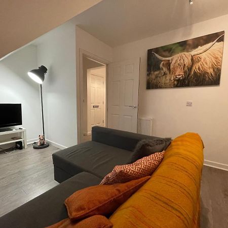 Carvetii - Edward House D - 2 Dbl Bed 2Nd Floor Flat Διαμέρισμα Ντανφέρμλιν Εξωτερικό φωτογραφία
