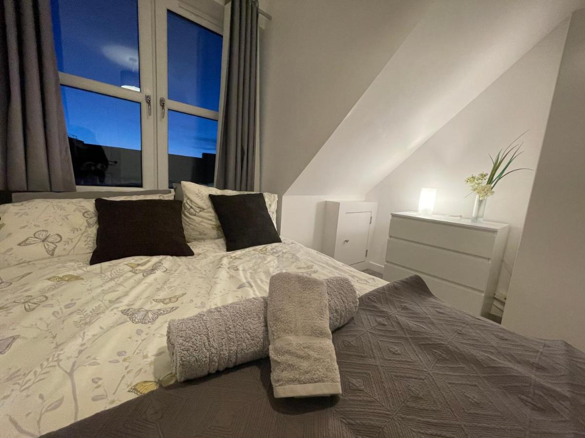 Carvetii - Edward House D - 2 Dbl Bed 2Nd Floor Flat Διαμέρισμα Ντανφέρμλιν Εξωτερικό φωτογραφία