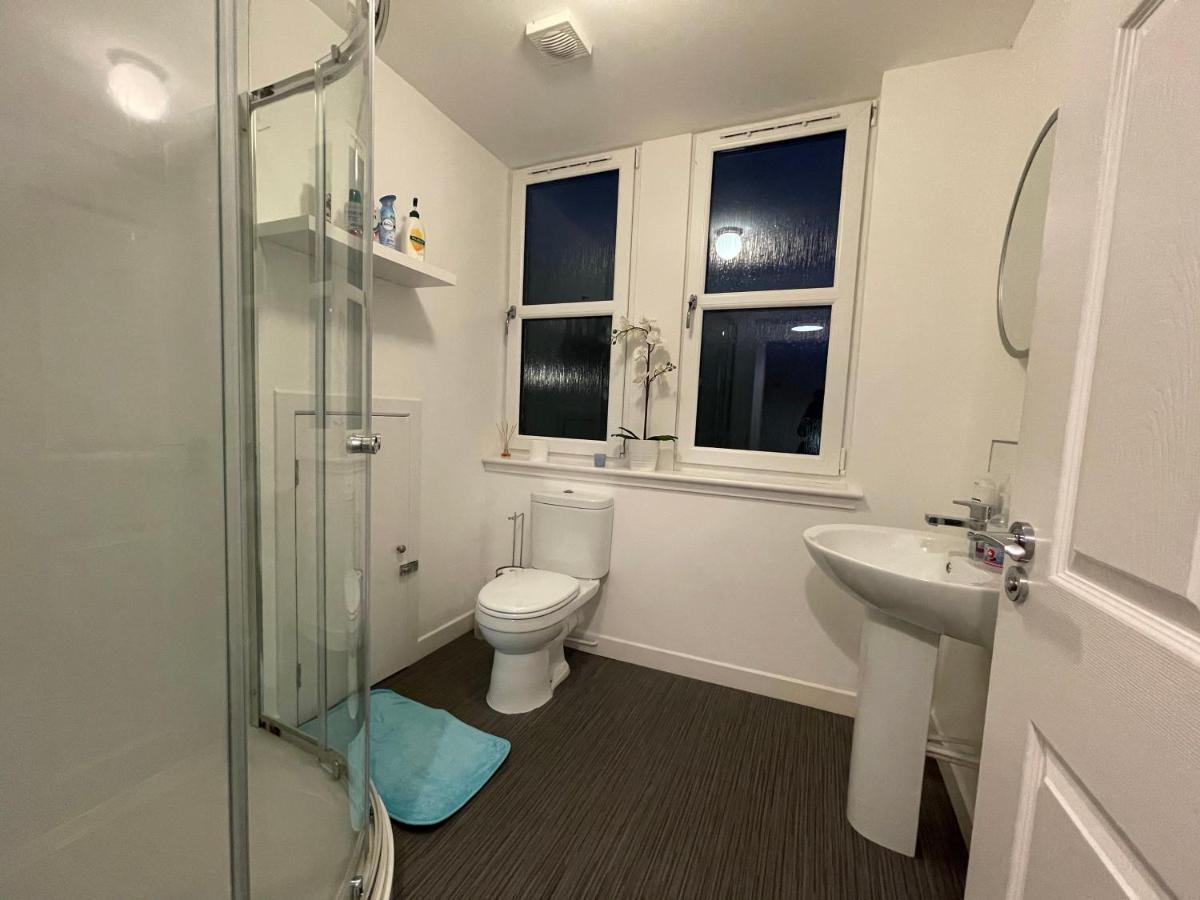 Carvetii - Edward House D - 2 Dbl Bed 2Nd Floor Flat Διαμέρισμα Ντανφέρμλιν Εξωτερικό φωτογραφία
